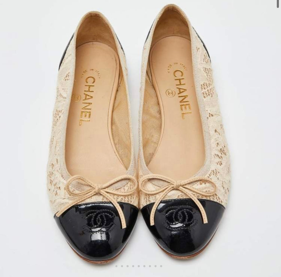 Chanel Beige/Black Lace and Patent Leather CC Cap Toe Ballet Flats Size 37