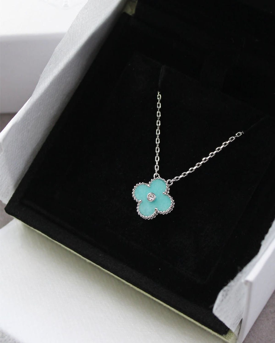 CLOVER STUD NECKLACE