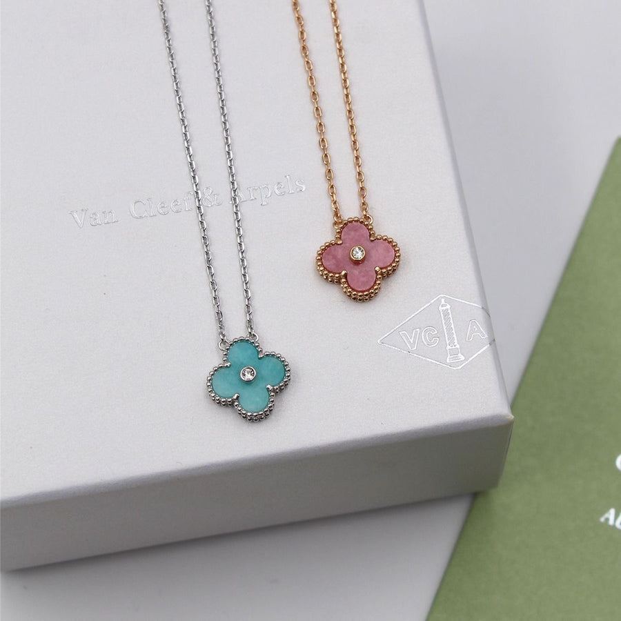 CLOVER STUD NECKLACE