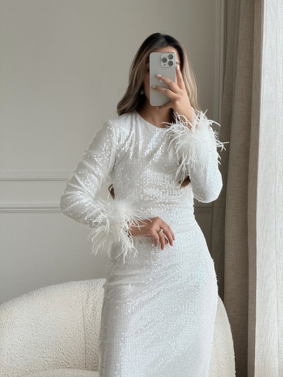 lady godiva dress Lady Godiva Dress Cream EditionMidnight drama, maximum legend.