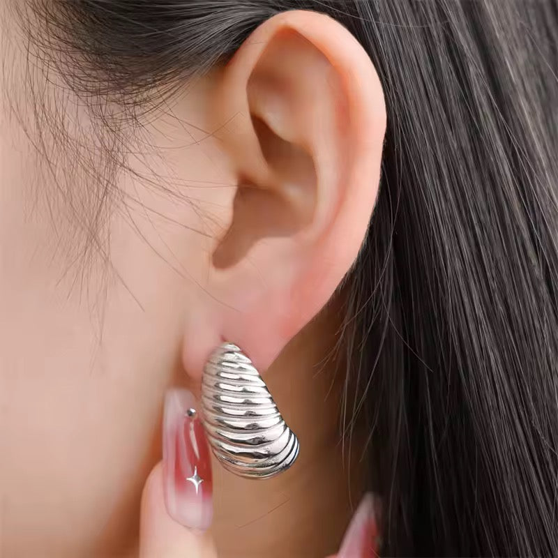 BRIE CROISSANT EARRING