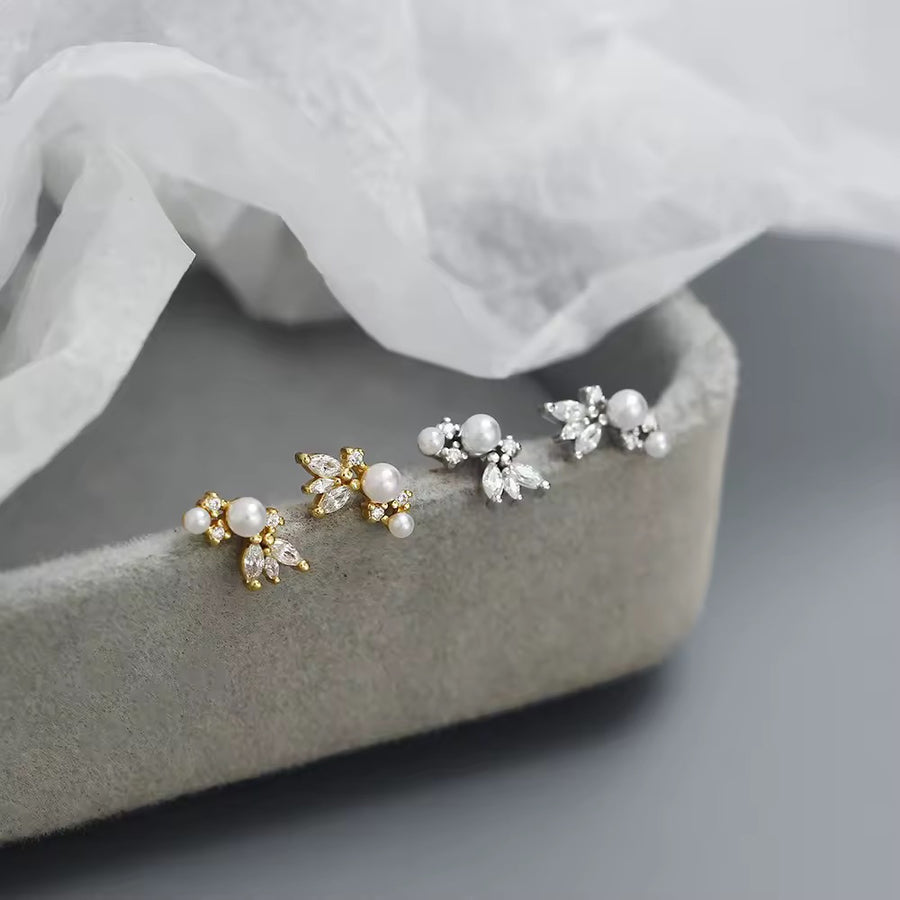 ALIYA PEARL EARRINGS